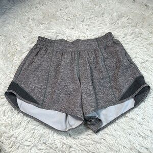 Lululemon Hotty Hot Short II *Long 4" Heather Lux Multi Black / Heathered Black